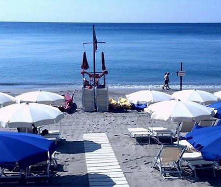 Savona Casa Vacanze Vicino Mare 3 Minuti Wifi المظهر الخارجي الصورة