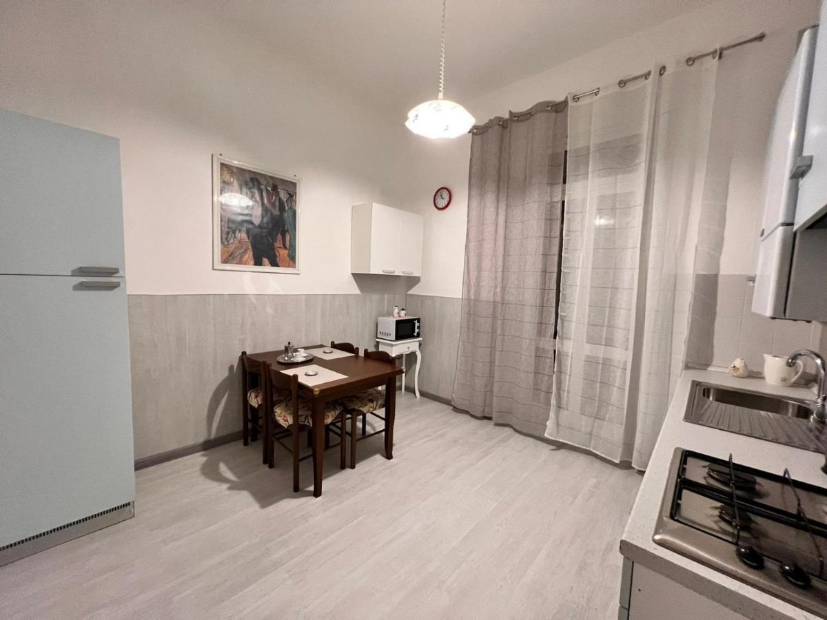Savona Casa Vacanze Vicino Mare 3 Minuti Wifi المظهر الخارجي الصورة
