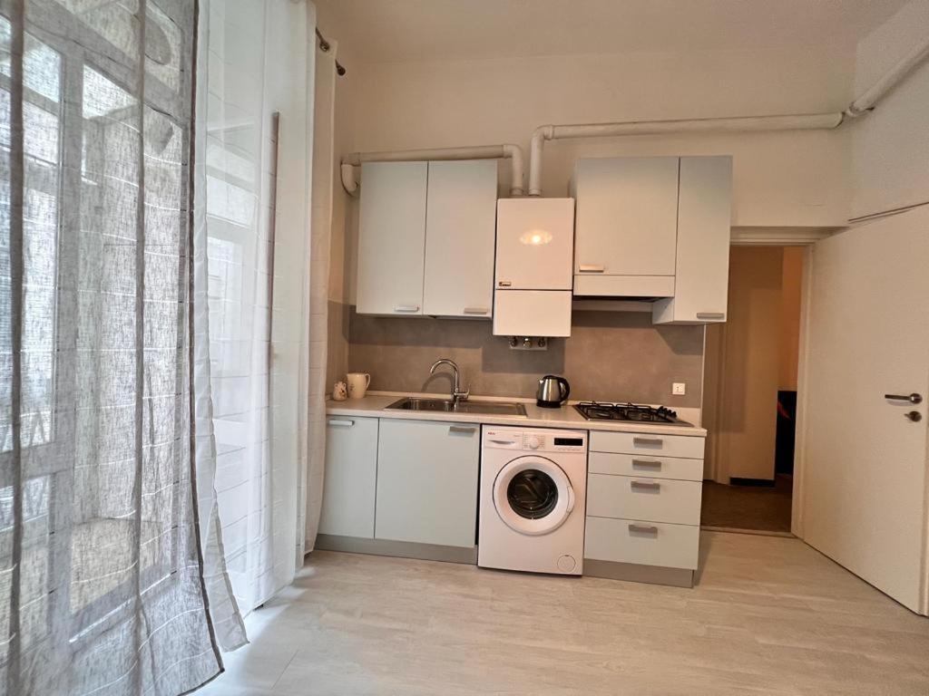 Savona Casa Vacanze Vicino Mare 3 Minuti Wifi المظهر الخارجي الصورة