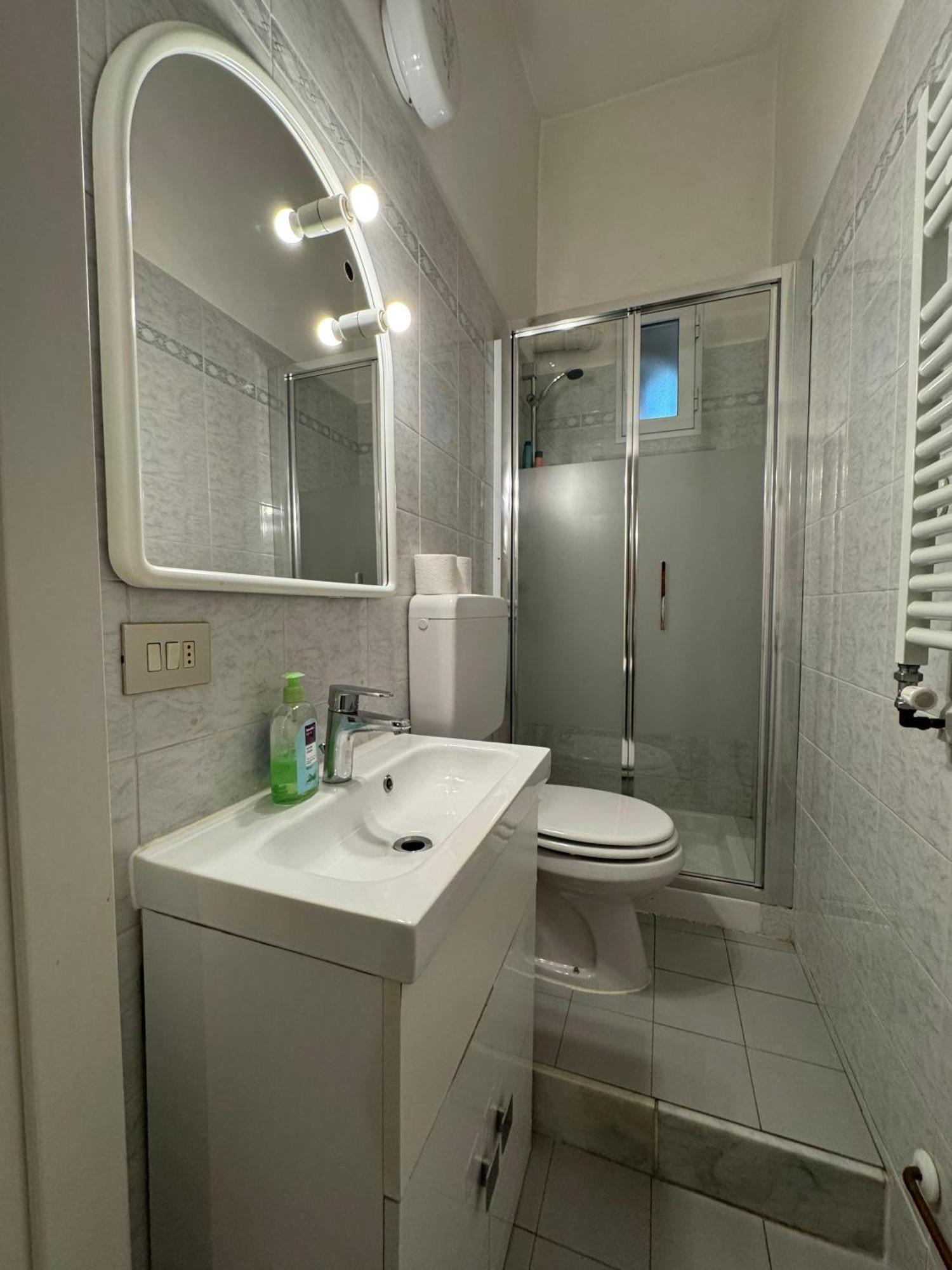 Savona Casa Vacanze Vicino Mare 3 Minuti Wifi المظهر الخارجي الصورة